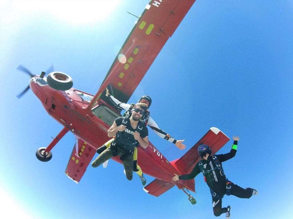 Skydiving in Japan, Skydiving in Okinawa, Skydiving in Hokkaido, Skydiving in Fujikawaguchiko, Skydiving in Tokyo